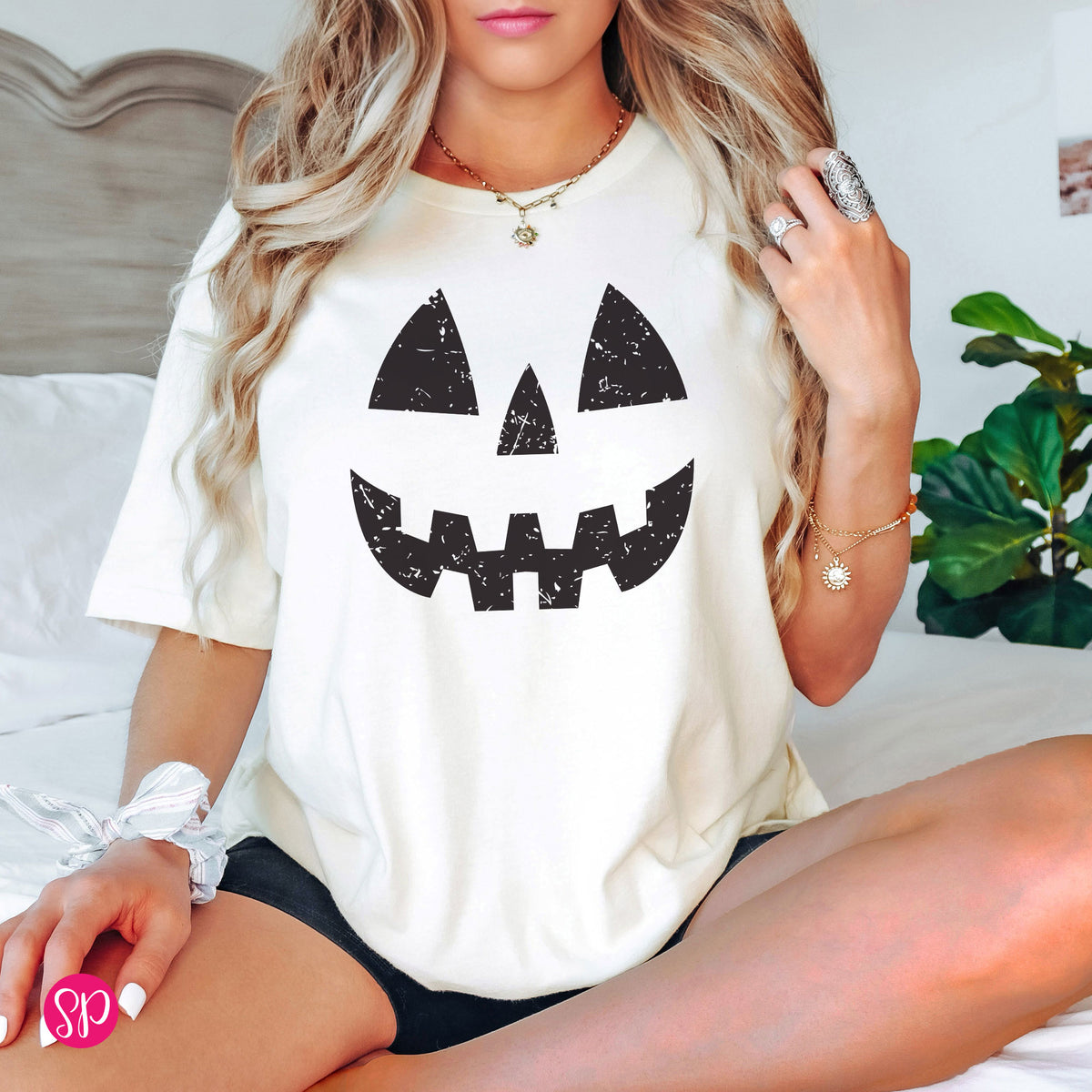 Distressed Jack-O-Lantern Halloween Pumpkin Face Unisex Fall Tee Shirt